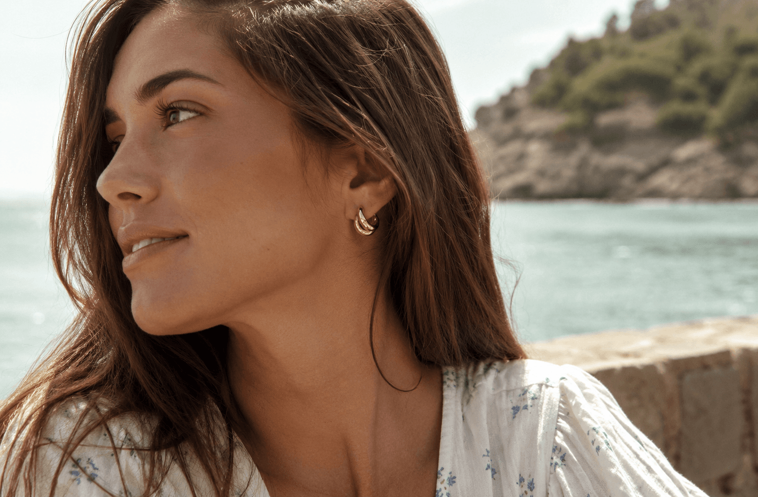 Tres Olas Pendientes aro · doble banda · Dorado especular