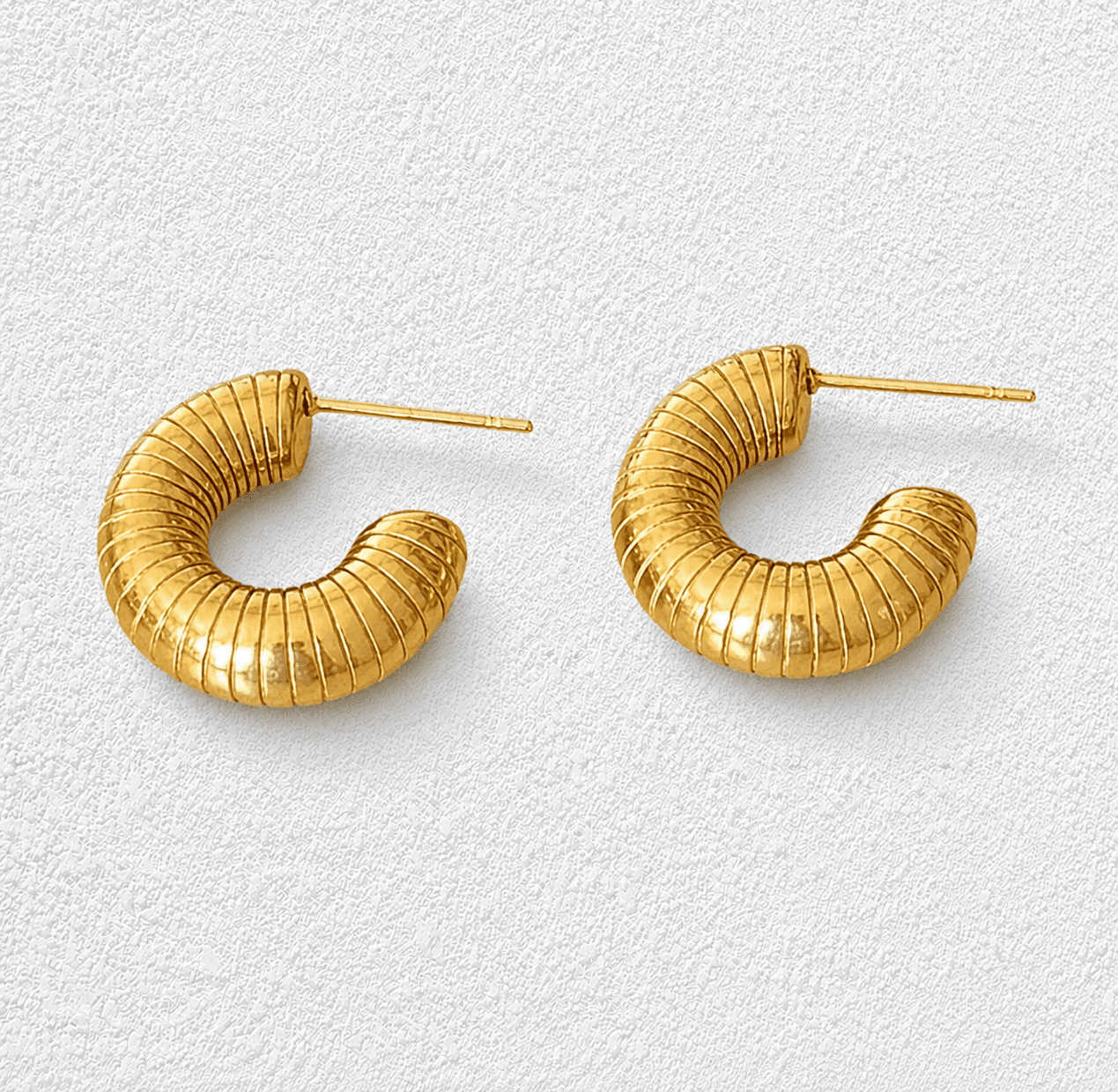 Resorte Pendientes aro · Textura espiral · Dorado mate