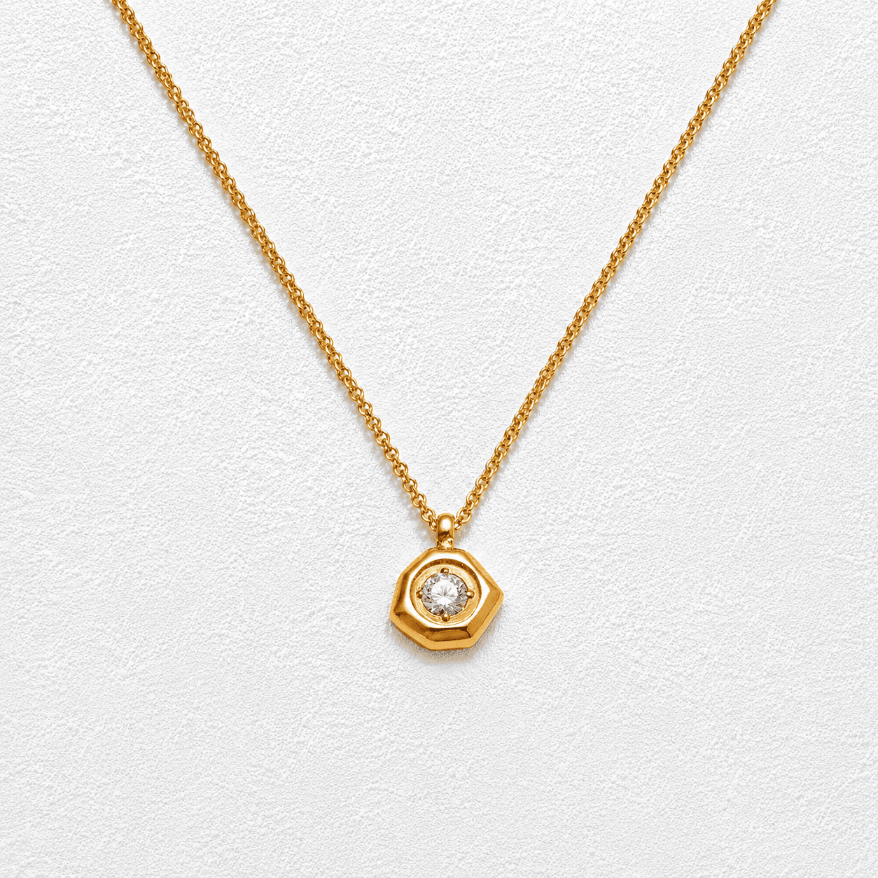 FARO DE MASPALOMAS · Collar de cadena grumet con colgante octogonal y cristal blanco