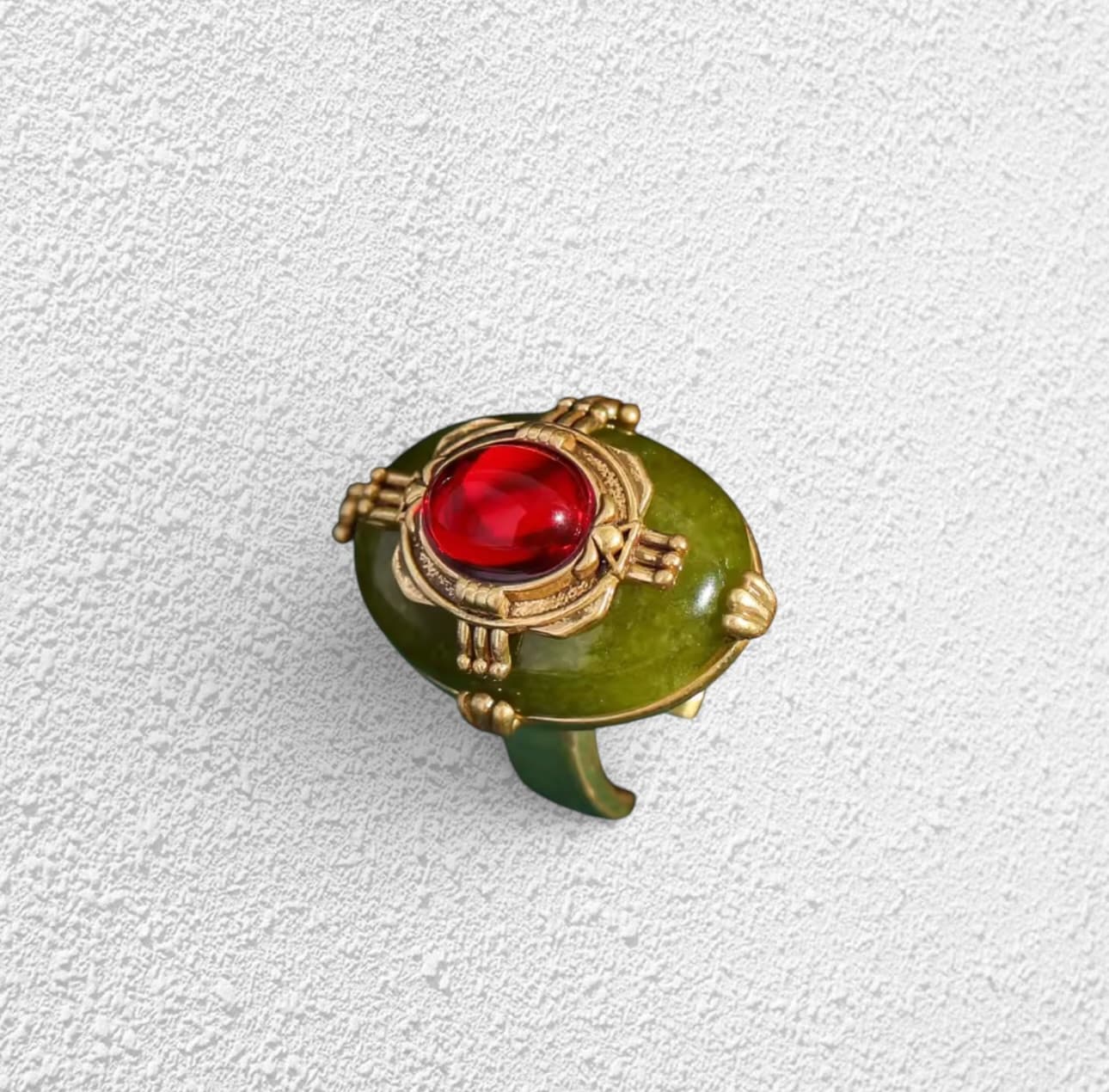 Anillo Vintage Oráculo · Resina Verde y Cabujón Rojo