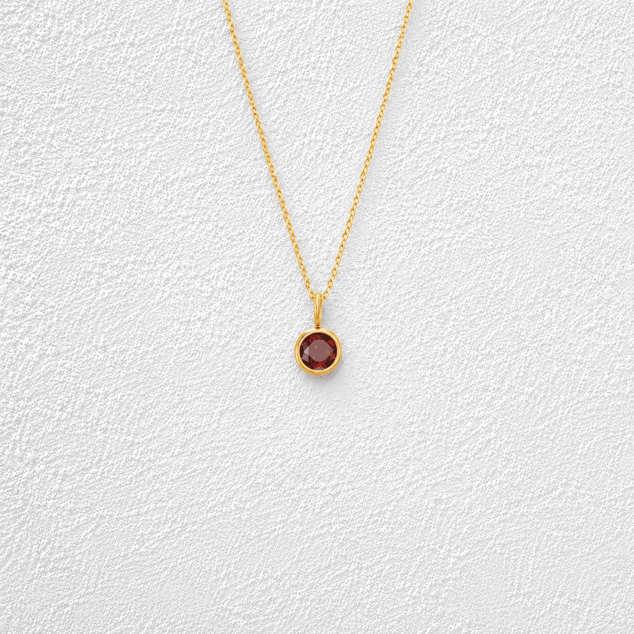 Gota de Vino Collar · Cadena fina · Circonita roja · Montura bezel